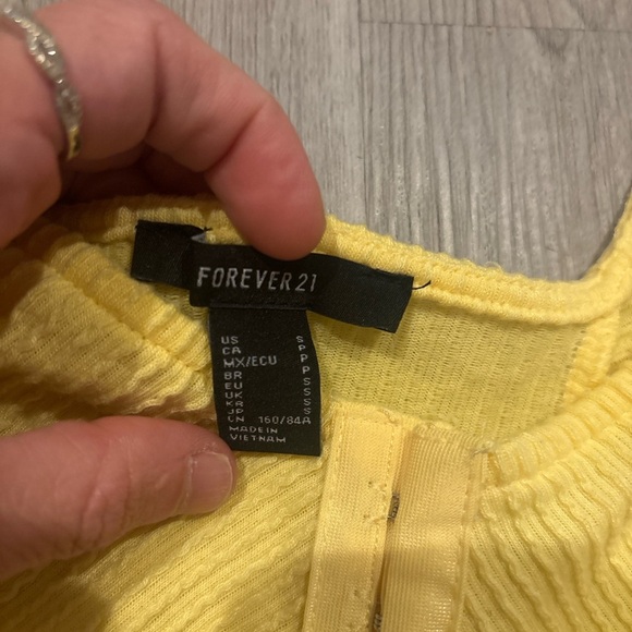 Forever 21 Yellow Ribbed Crop Top - Picture 3 of 4